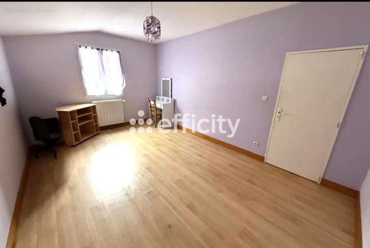 Maison à SAINT-PIERRE-D'EXIDEUIL