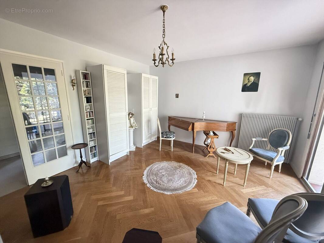 Appartement à BRON