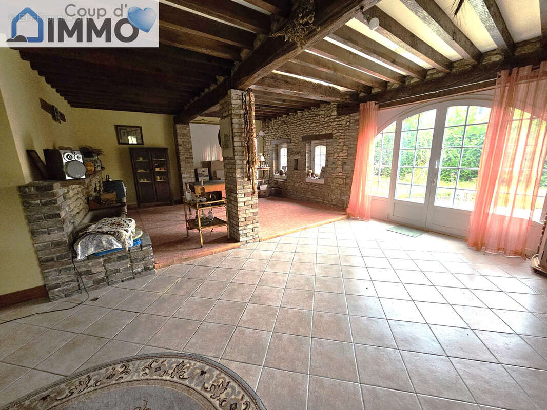 Maison à CHESSY-LES-PRES