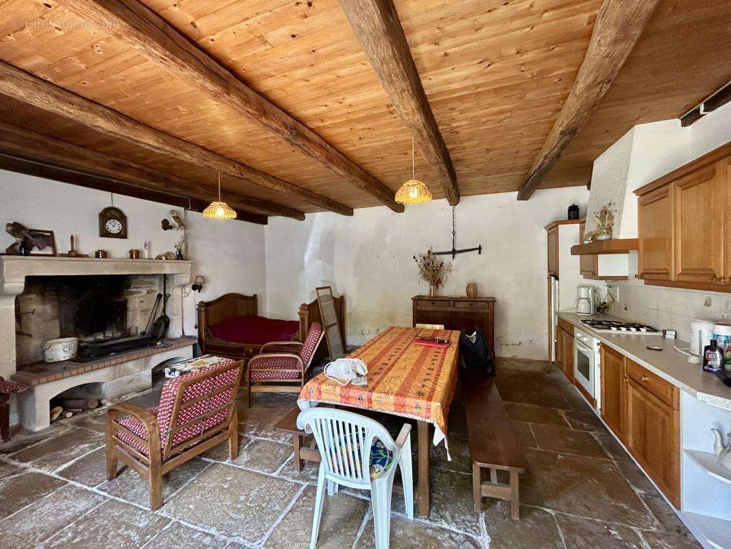 maison type longère de caractères - 156m2 - terrain 899m2 - photo 3