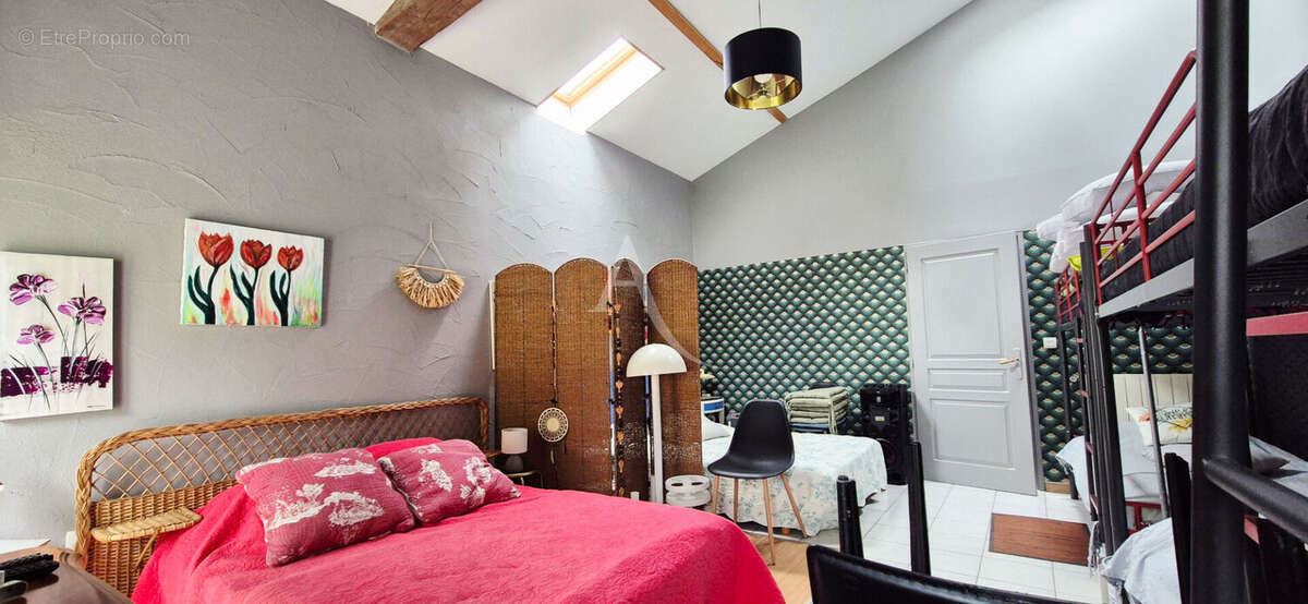 Maison à MORTAGNE-SUR-GIRONDE