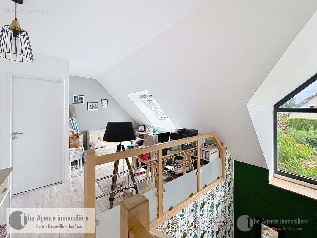 Maison 134 m² à Fiquefleur-Equainville  - photo 9