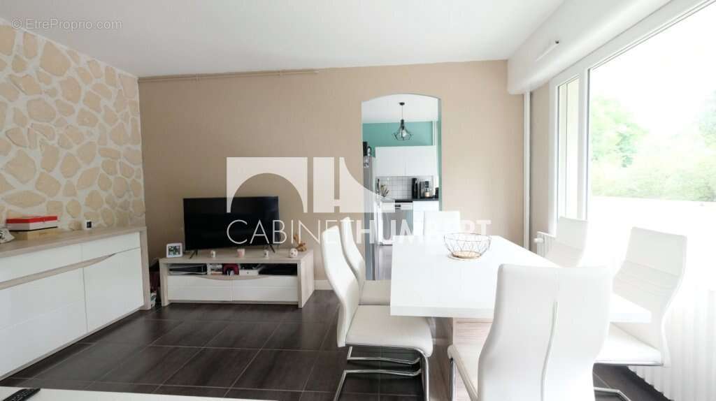 Appartement 57 m² à Saint-Etienne  - photo 9