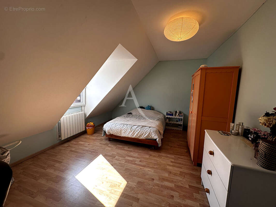 Maison à BUSSY-SAINT-MARTIN