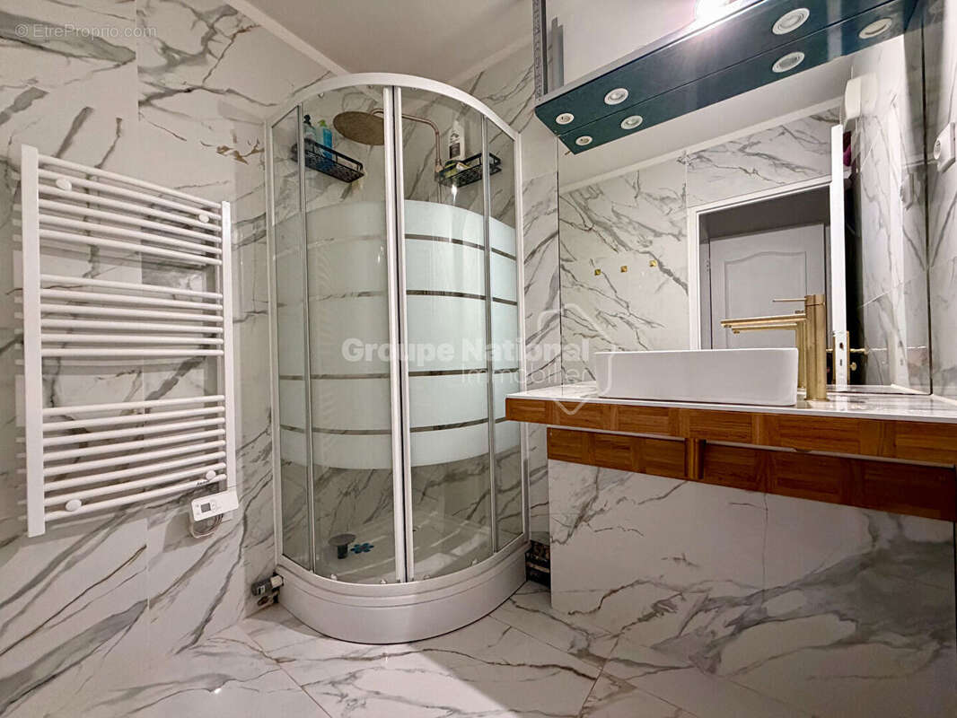 Appartement à MARSEILLE-15E