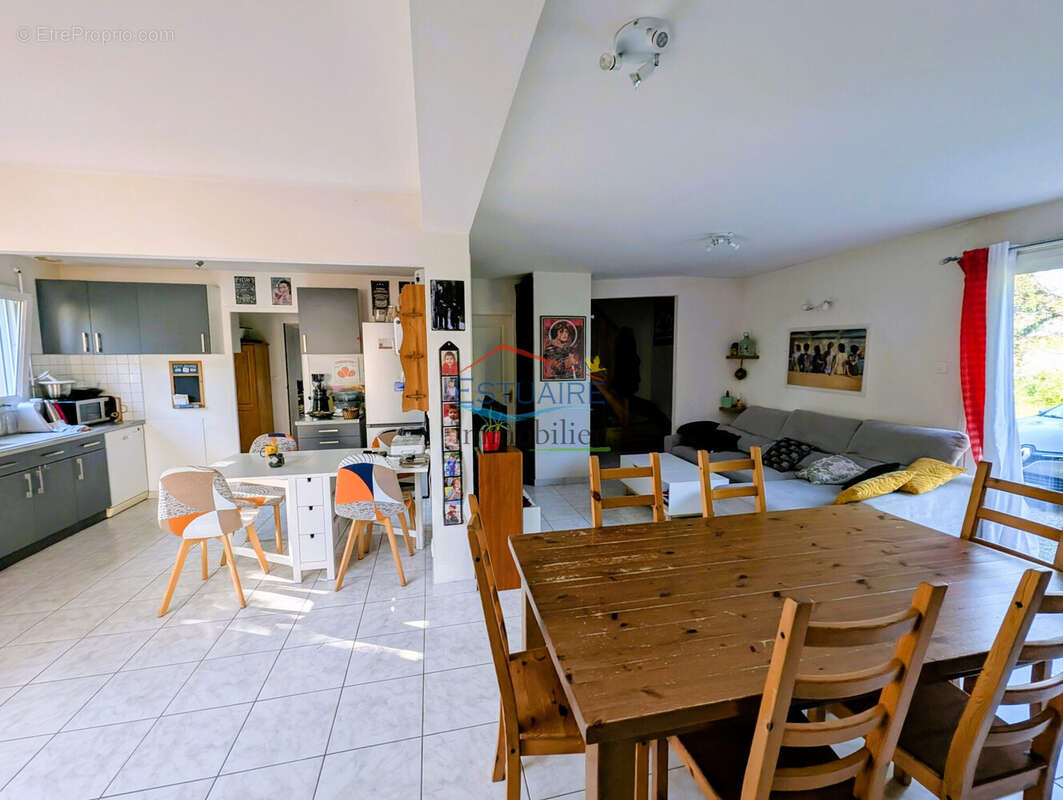 Maison 109 m² à Saffre  - photo 4