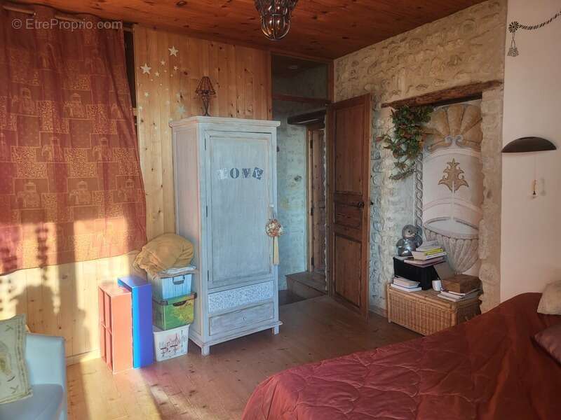 Maison à vendre 4 pièces LOUIN (79) Terrain clos 478 m² - photo 5