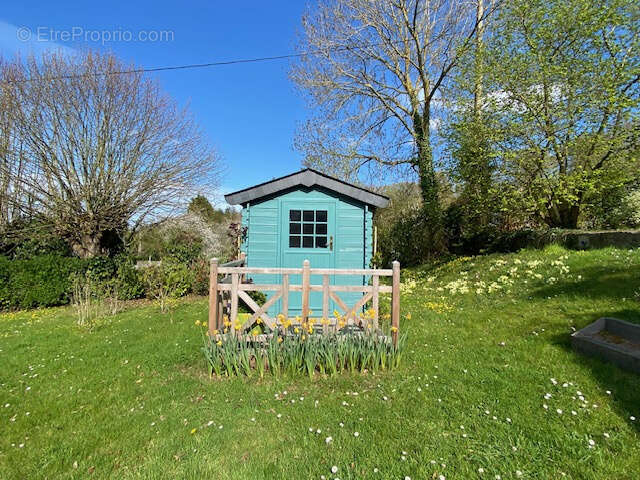 Maison de charme de 79,21 m2 habitables et de 88 m2 au sol avec cheminee, dependance/serre de 12m2 et jardin - photo 21