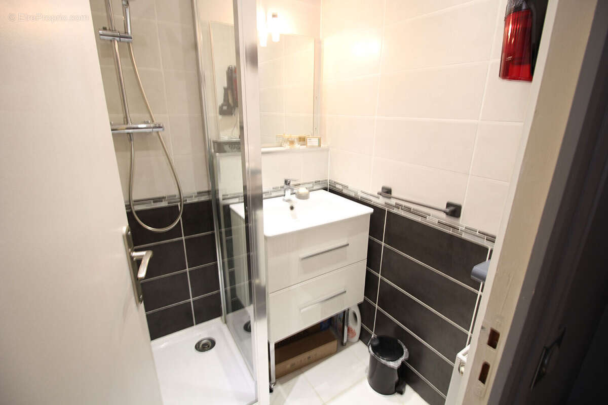 Appartement à SARTROUVILLE