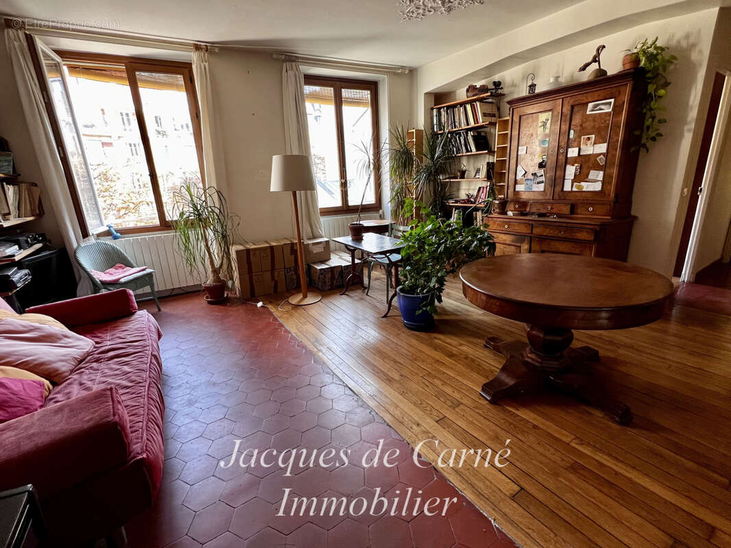 Appartement à PARIS-12E