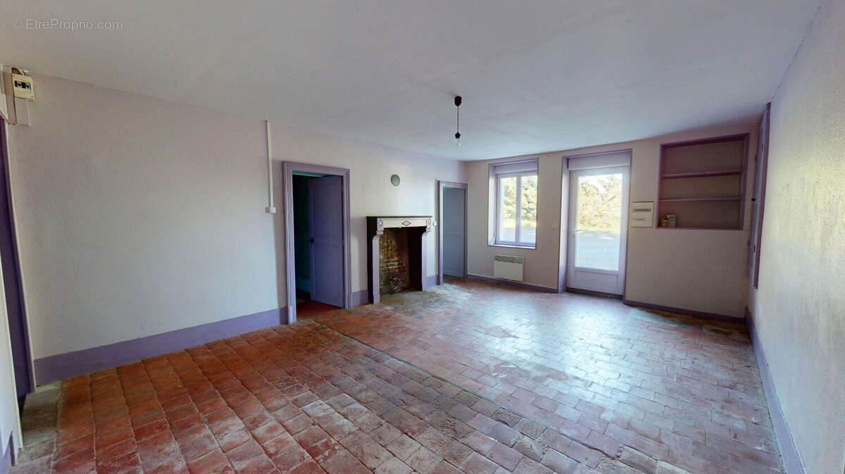 Maison à PRECY
