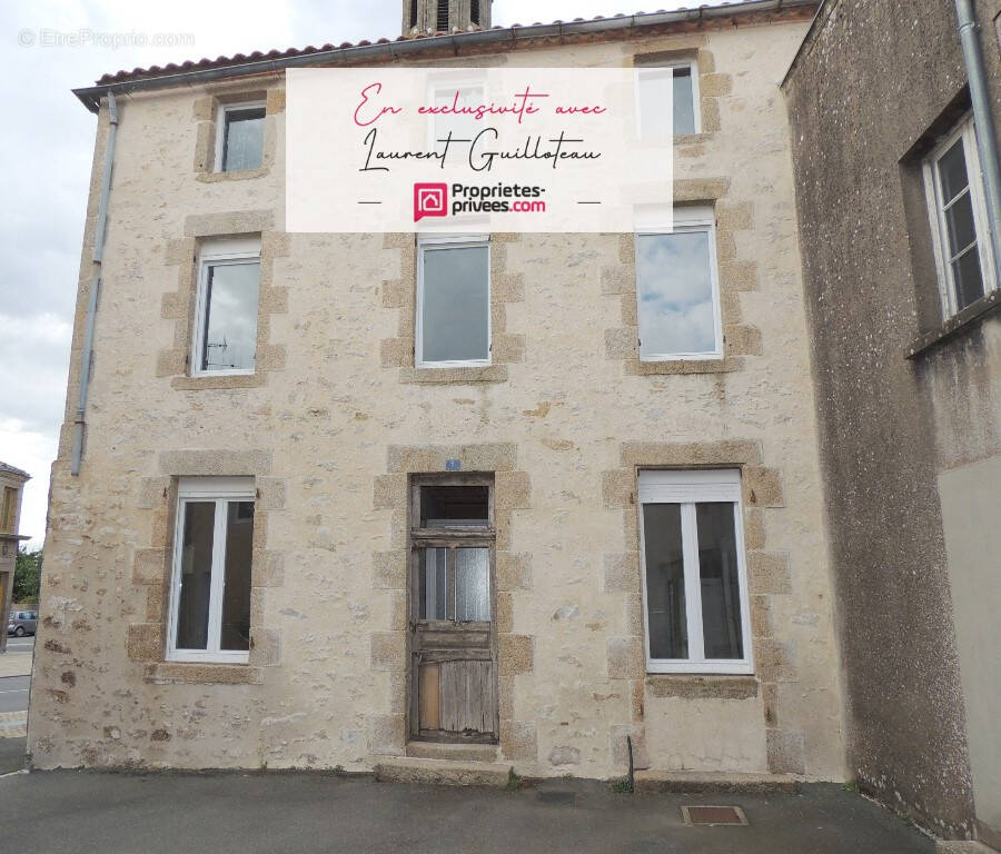 Maison à CHAMBRETAUD