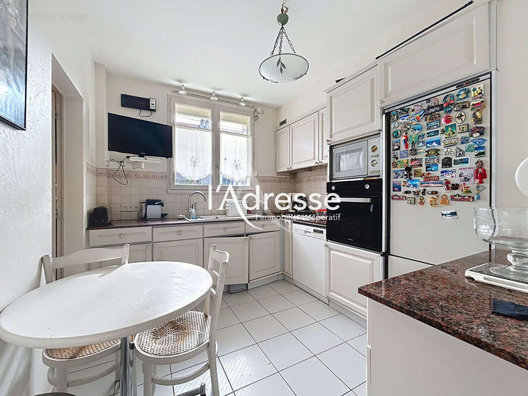 Maison 160 m² à rénover - Environnement verdoyant proche toutes commodités - Beau terrain - photo 3