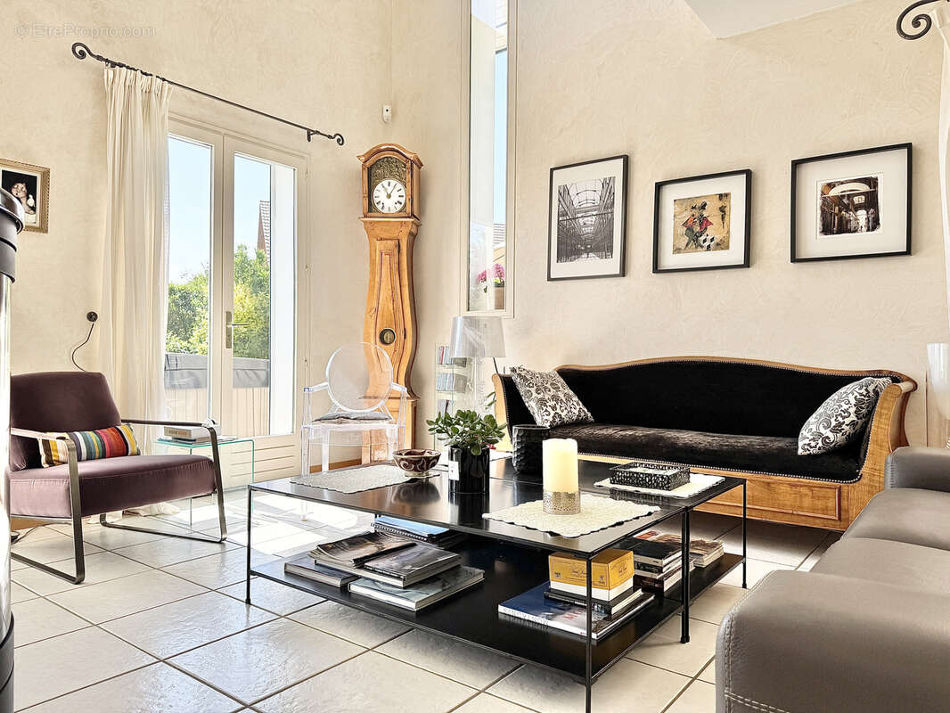 Maison à PERS-JUSSY