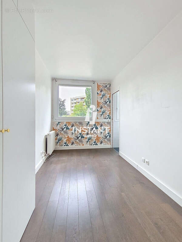 Chambre 3 - Appartement à MAISONS-ALFORT