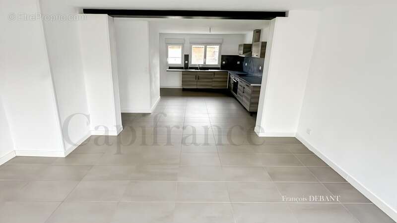 Maison à BETHENIVILLE