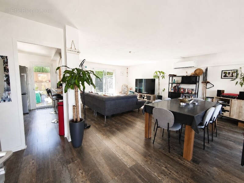 Maison Nimes 4 pièce(s) 103 m2 - photo 2