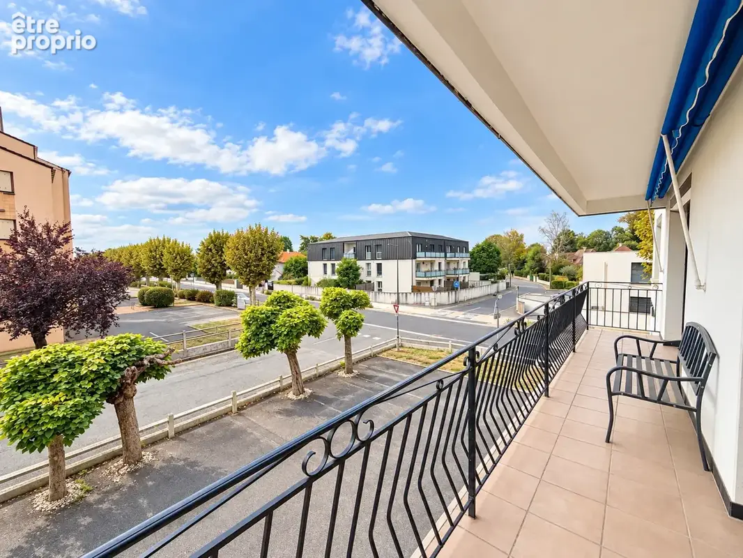 PAU   T3 bis 85 m2   Grand séjour   Balcon avec vue Pyrénées   Parking & cave - photo 2