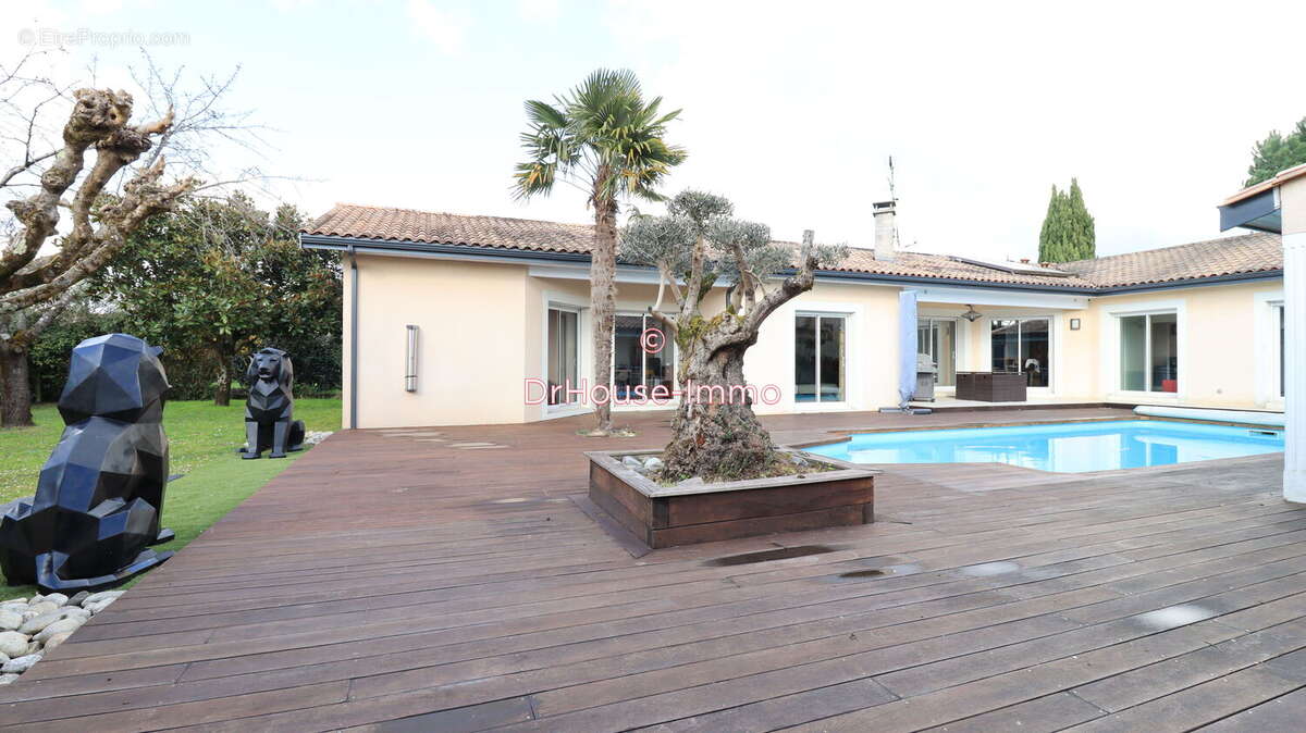 Maison 191 m² à Libourne  - photo 4
