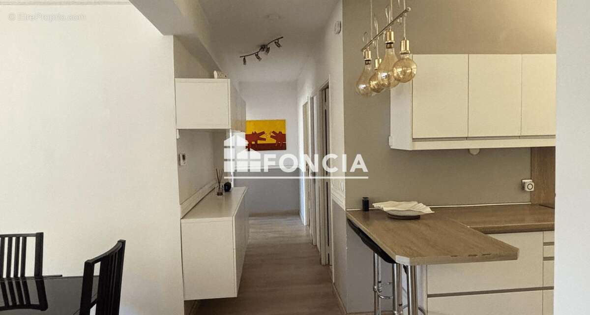 Appartement T4 102 m2, rénové dans un cadre privilégié à ETIOLLES avec PISCINE ET TERRAINS DE TENNIS - photo 4