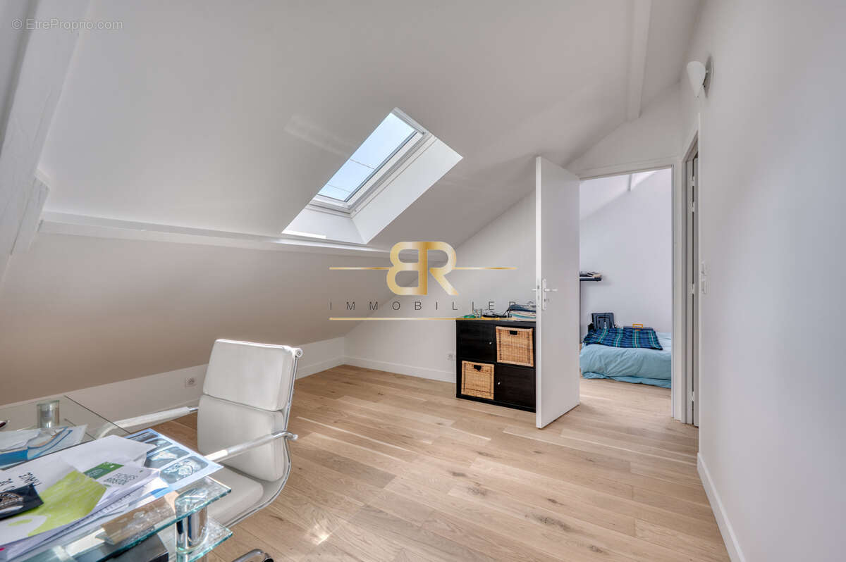 Maison à CHENNEVIERES-SUR-MARNE