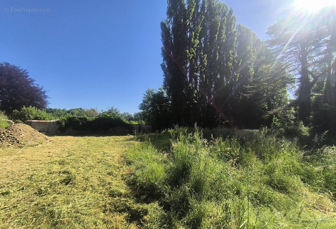 Terrain à CHATEAU-THIERRY