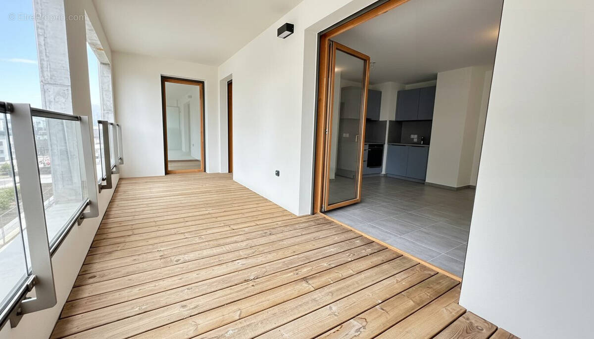 Appartement à AMBILLY