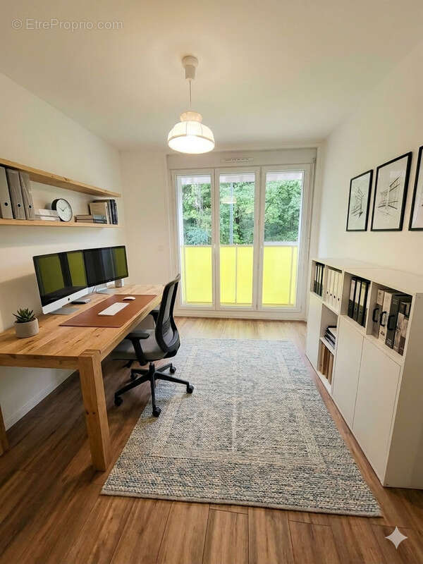 Appartement à NEUVILLE-SUR-SAONE