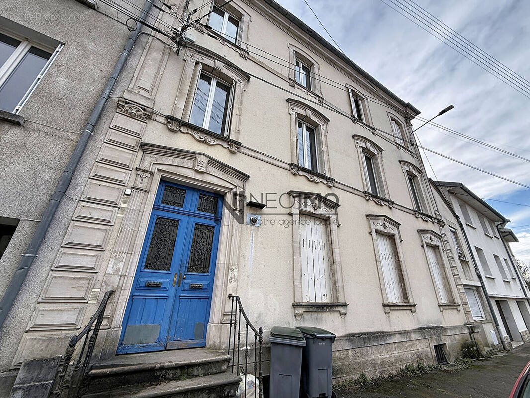 Appartement à NEUFCHATEAU