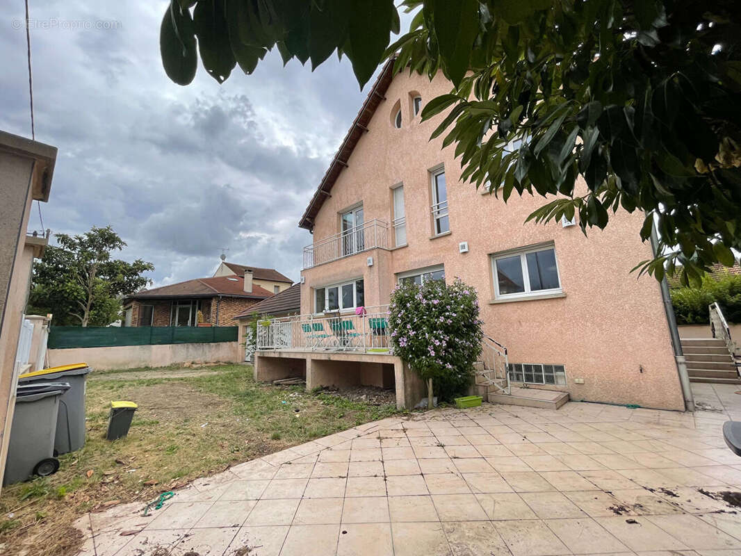 Maison à SARTROUVILLE