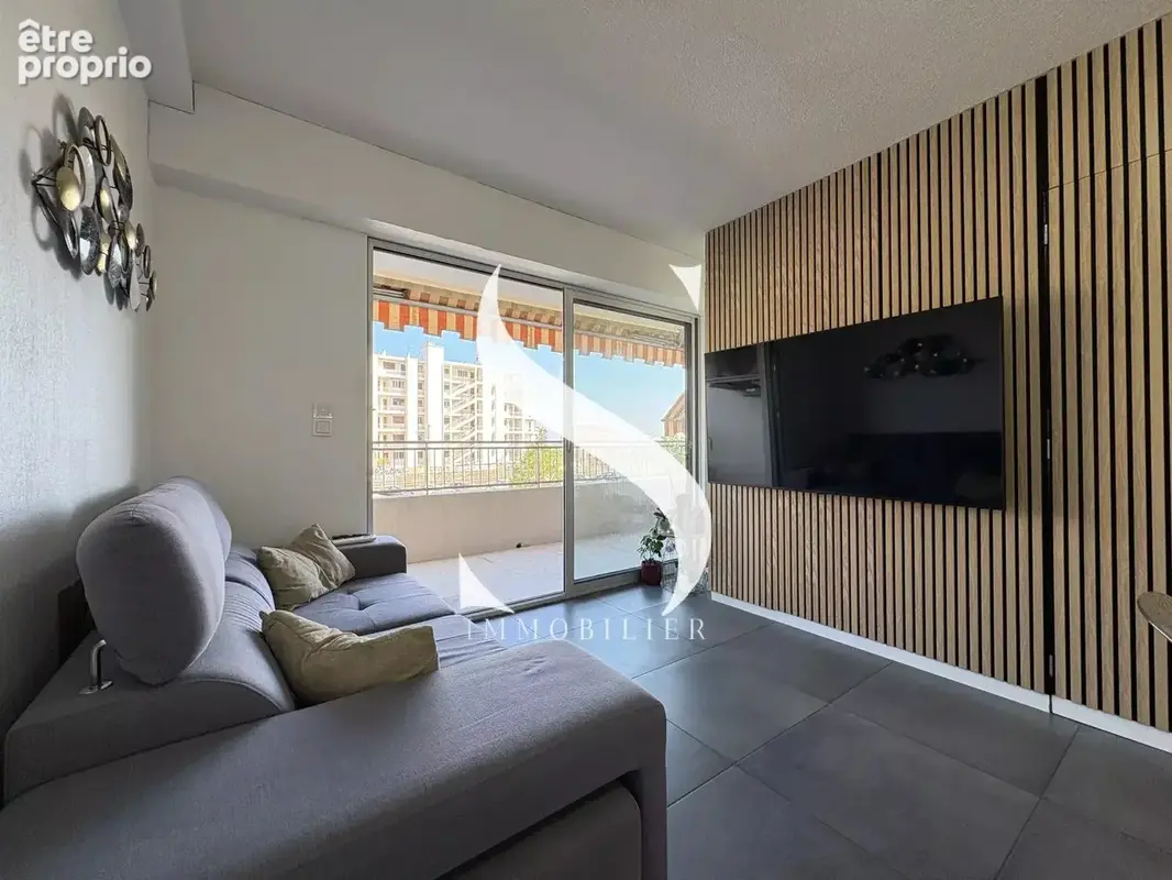 Appartement 4 pièces à vendre Golfe Juan Centre ville - photo 2