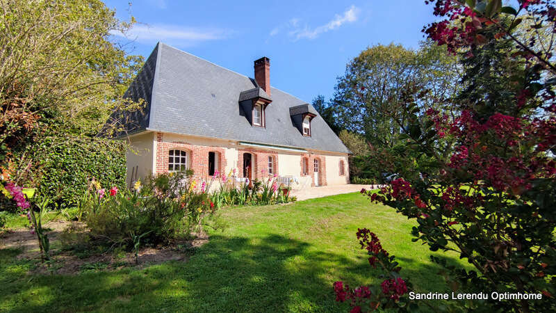 Maison à LE BEC-HELLOUIN