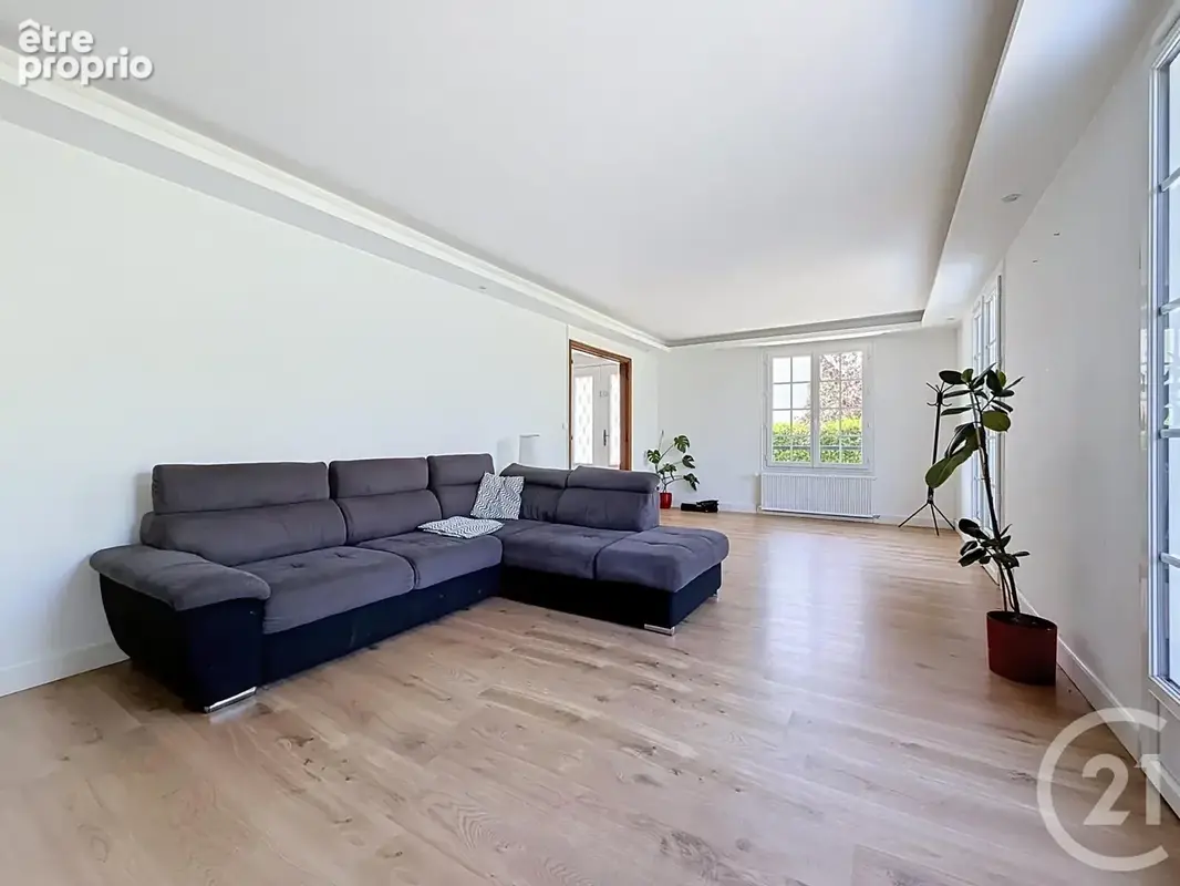 Maison 6 pièces 136 m² à vendre à Chartres (28000) - photo 2