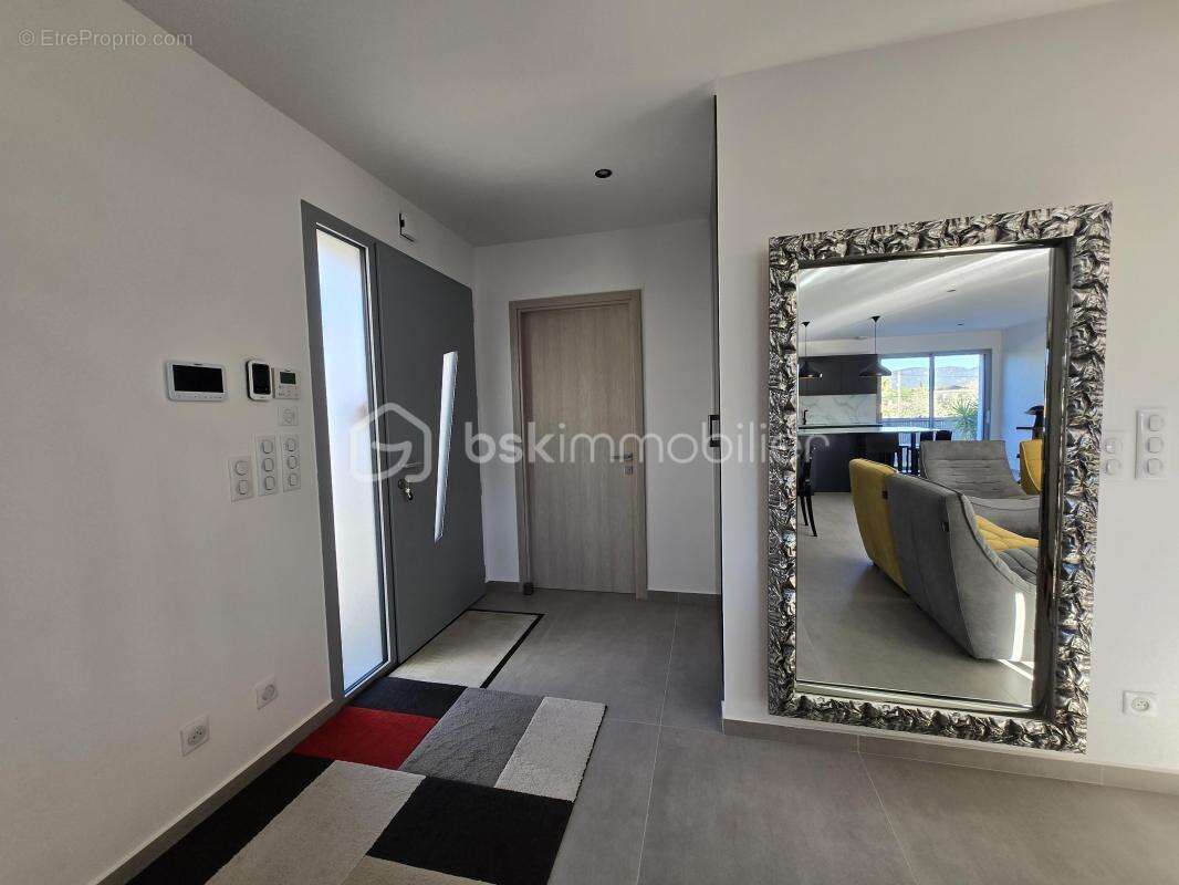 Maison à PUGET-SUR-ARGENS