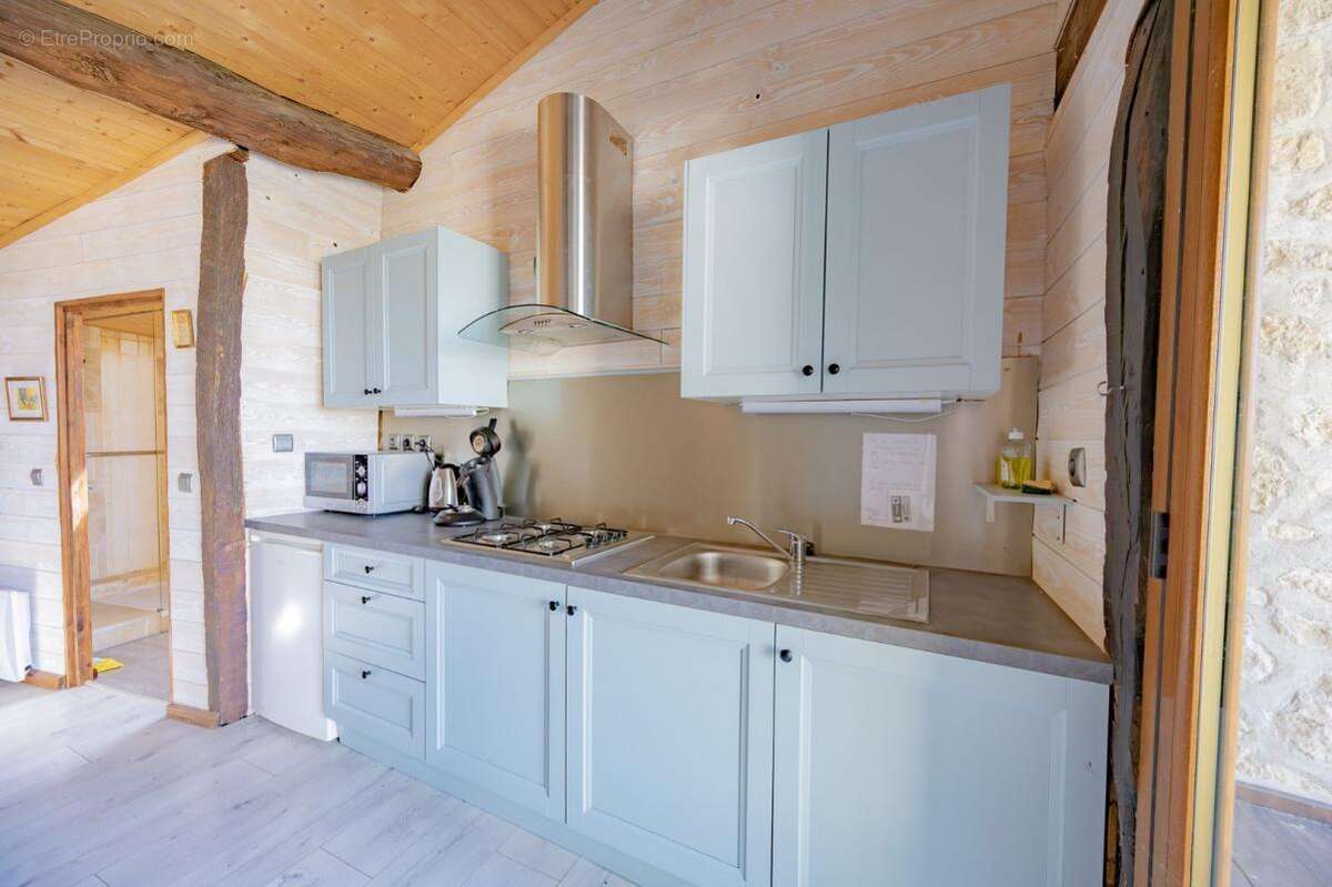 Maison de village en pierre avec gîte - photo 14
