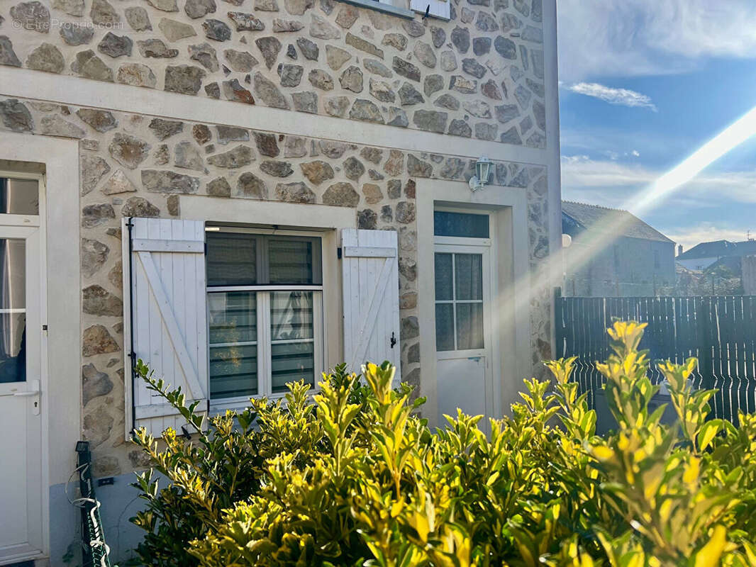 Appartement à GRISY-SUISNES