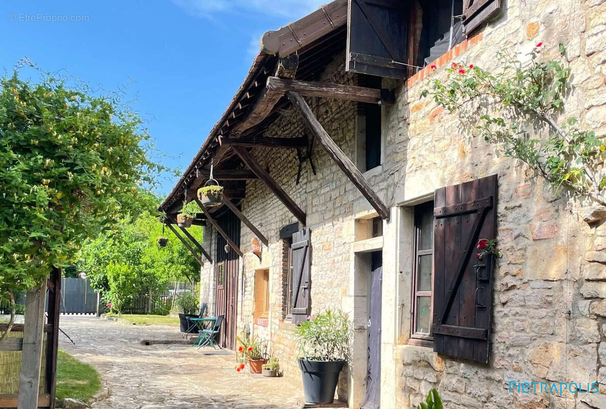 Maison à LALHEUE