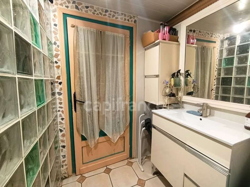  Spacieuse maison bourgeoise de 280 m² – Habitez et générez un revenu locatif avec 50 m² en plus ! - photo 13