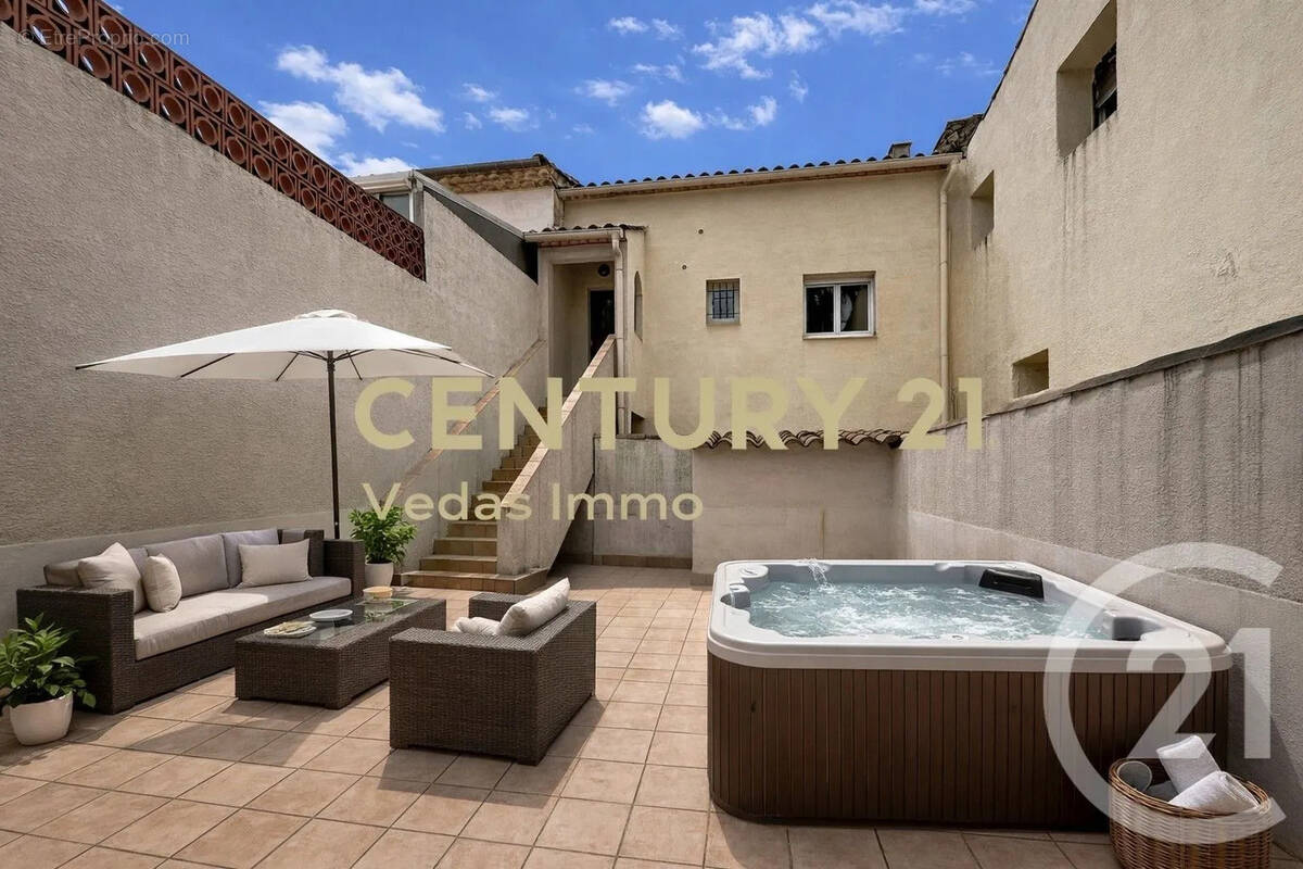 Maison à SAINT-JEAN-DE-VEDAS