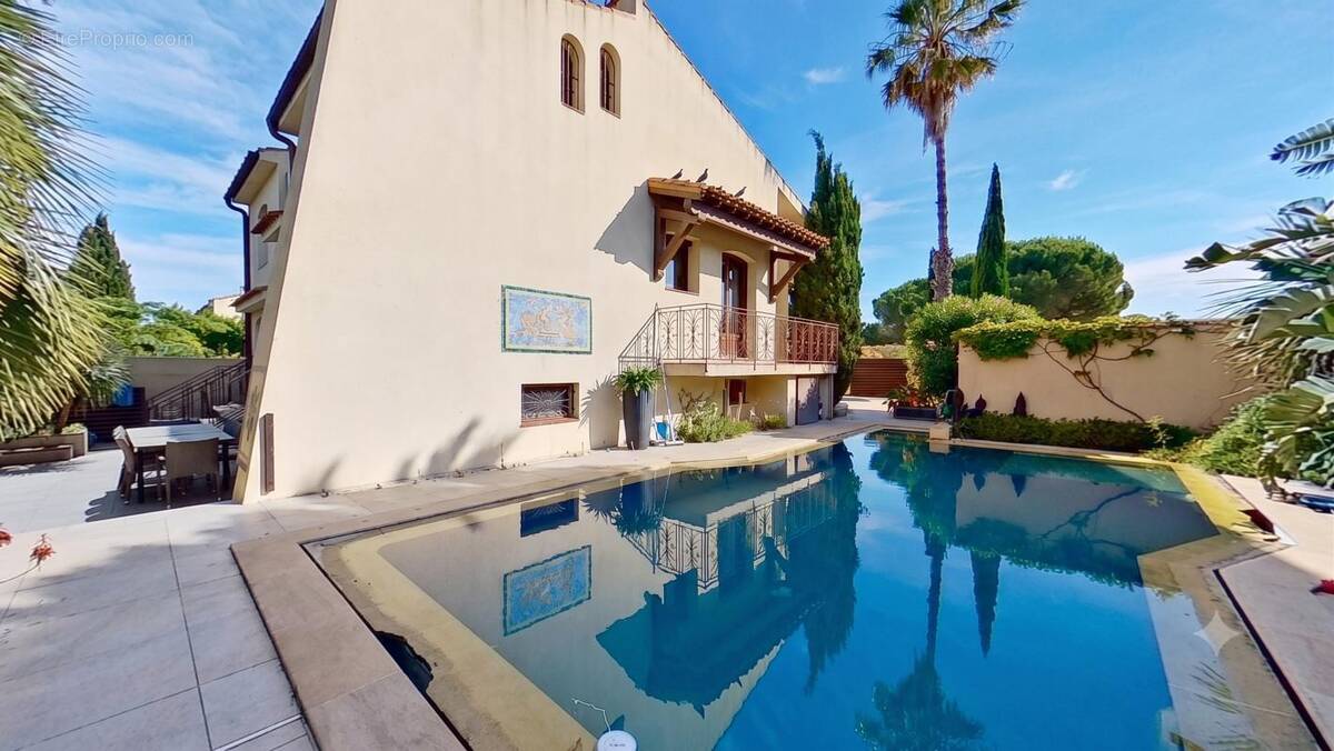 Maison à SAINT-CYPRIEN