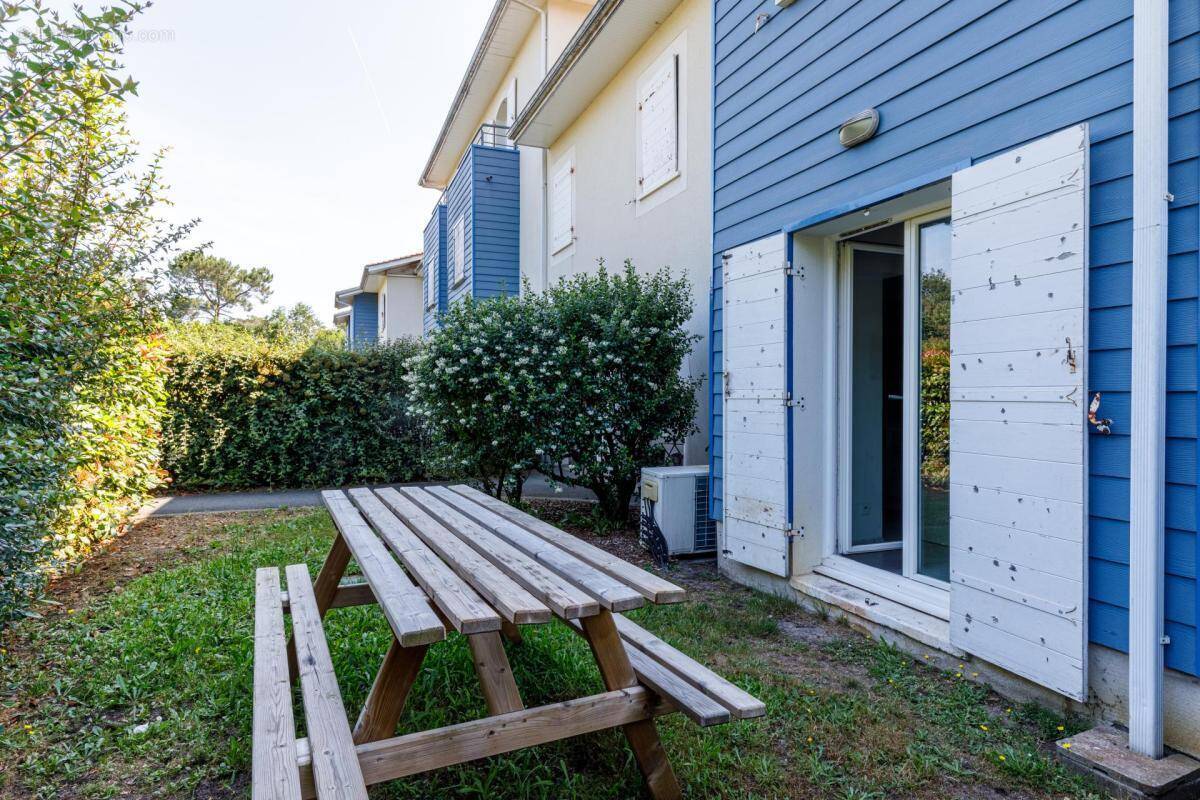Appartement à SAINT-JEAN-D'ILLAC