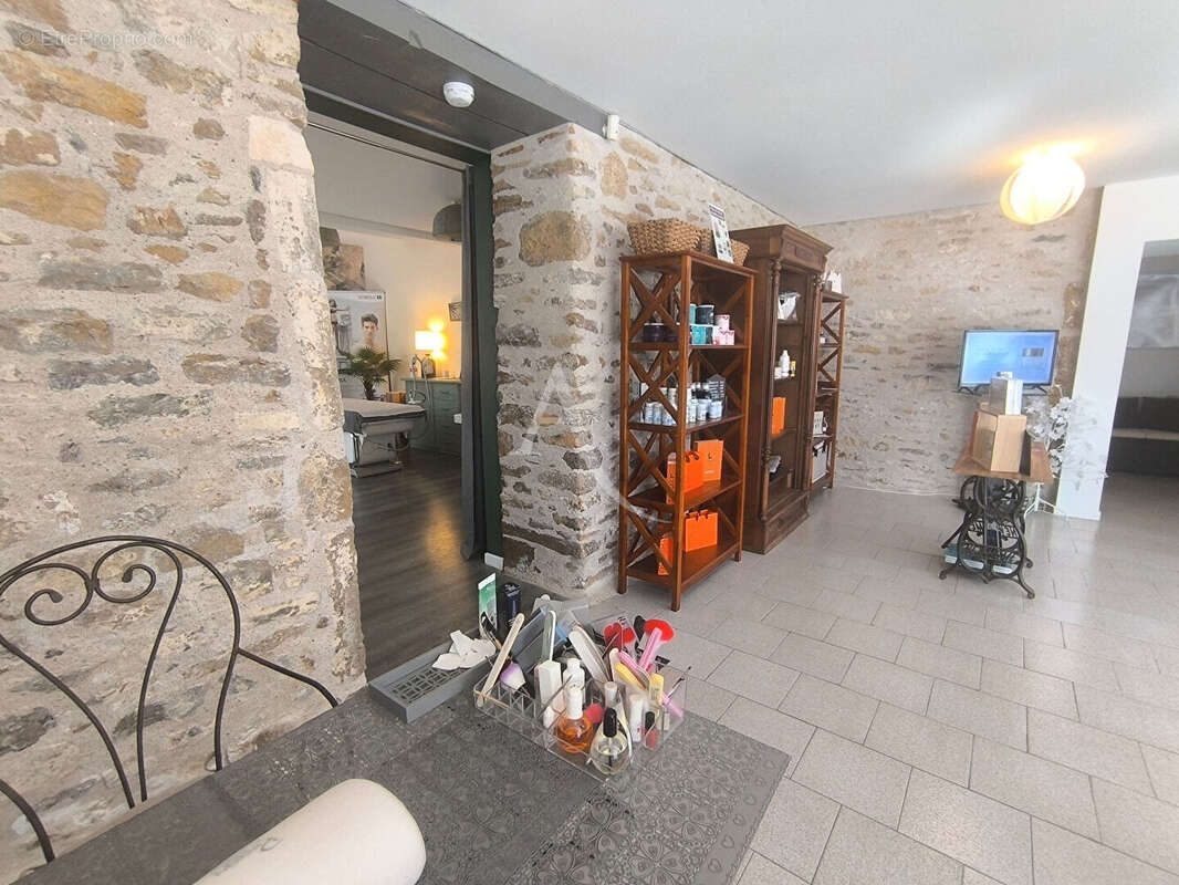 Commerce à TALMONT-SAINT-HILAIRE