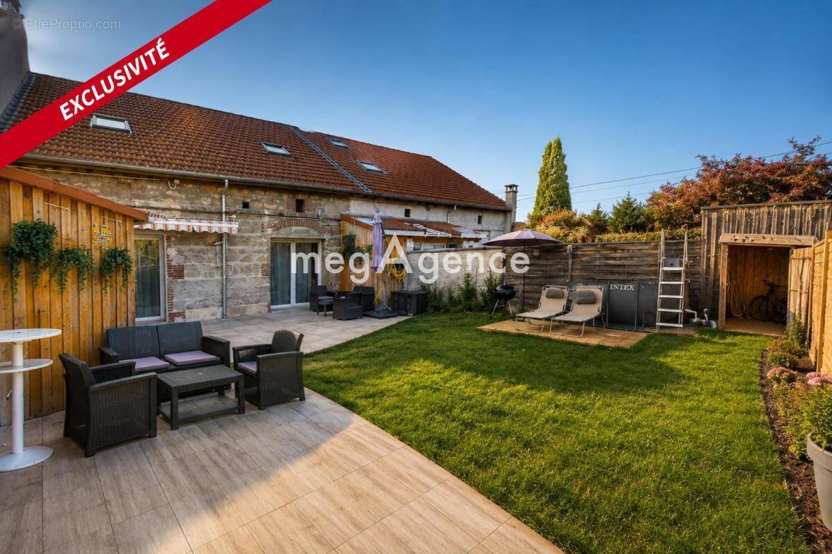 Maison familiale avec jardin, terrasse et garage - photo 1