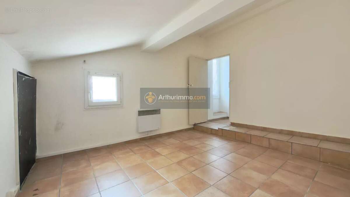 Appartement à PUGET-SUR-ARGENS