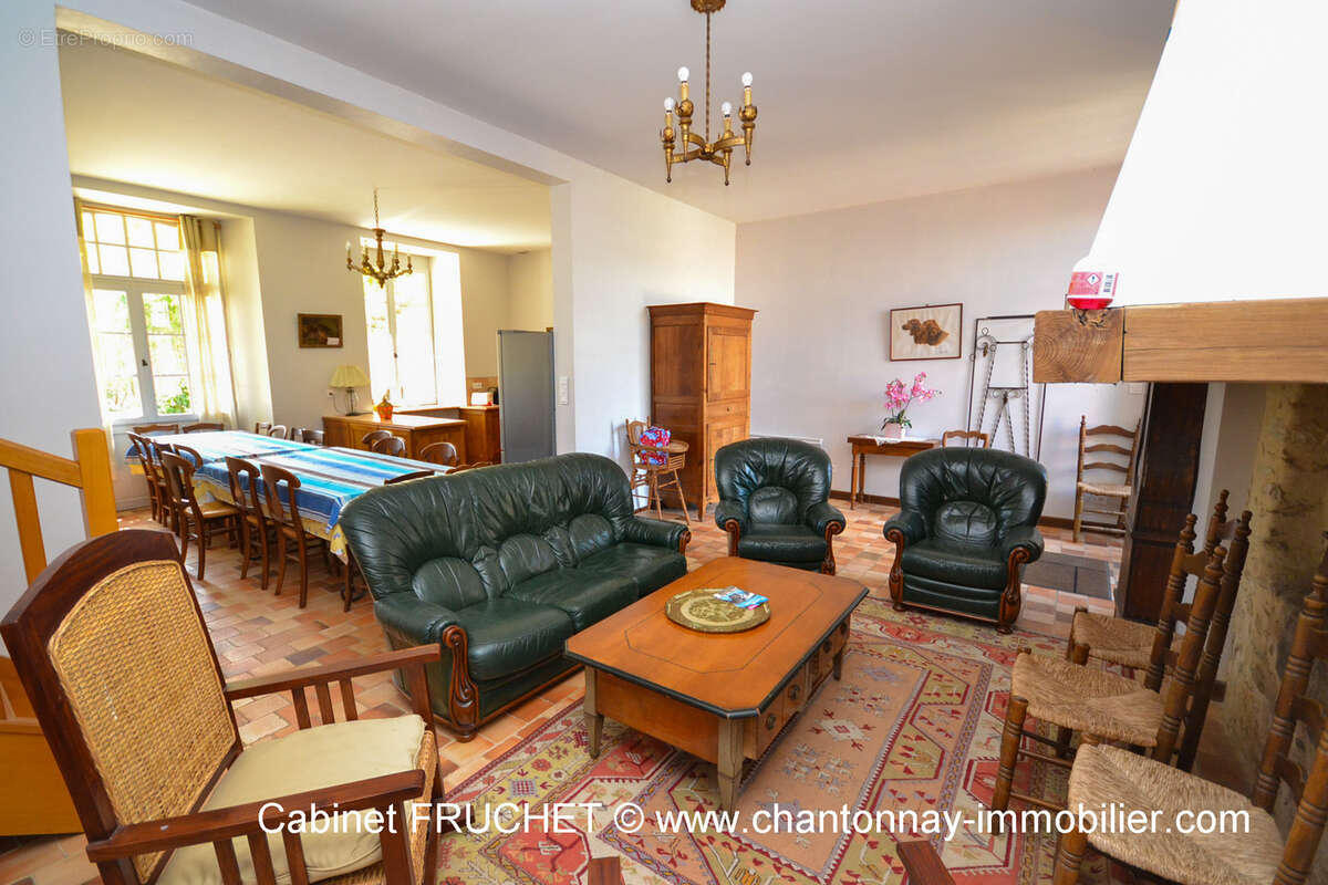 Maison à LES HERBIERS