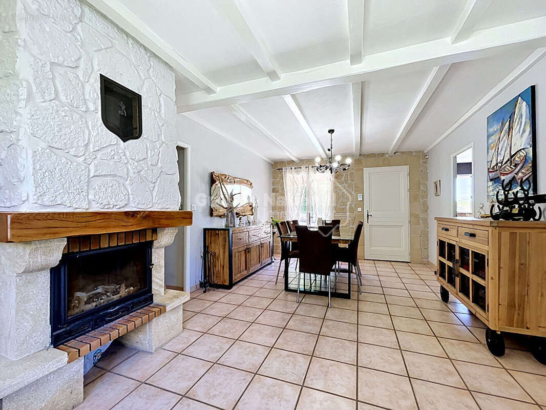 Maison à CHATEAURENARD