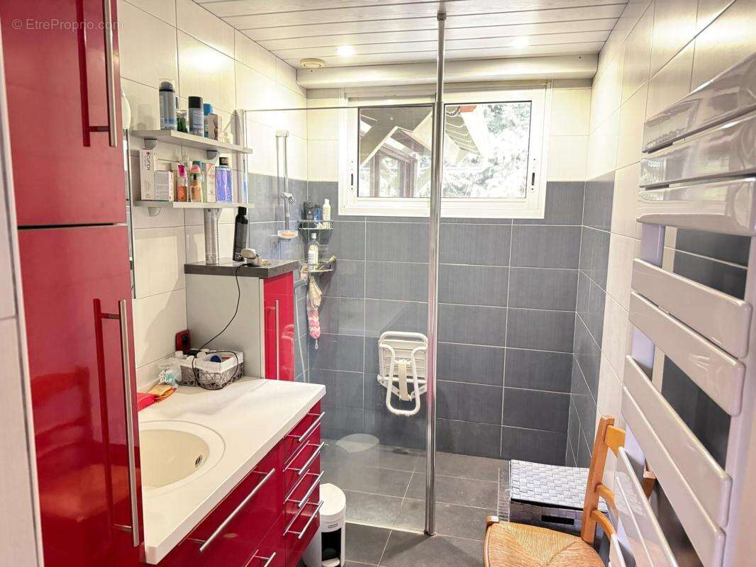 Maison à LES LANDES-GENUSSON