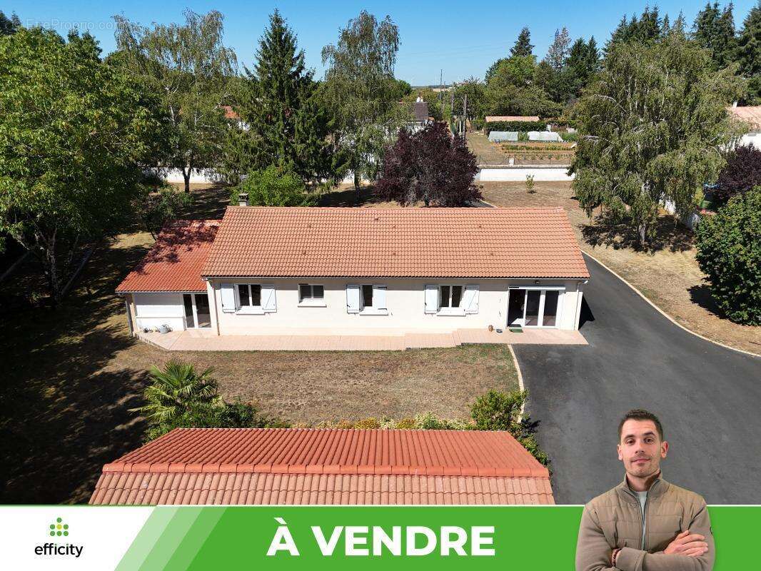 Maison 6 pièces 181 m² à vendre à Saint-Pierre-D'exideuil (86400) - photo 4