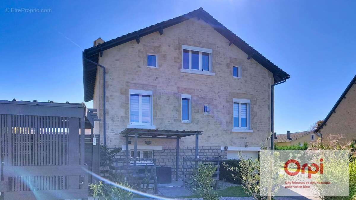 Maison à BEAUREGARD-DE-TERRASSON