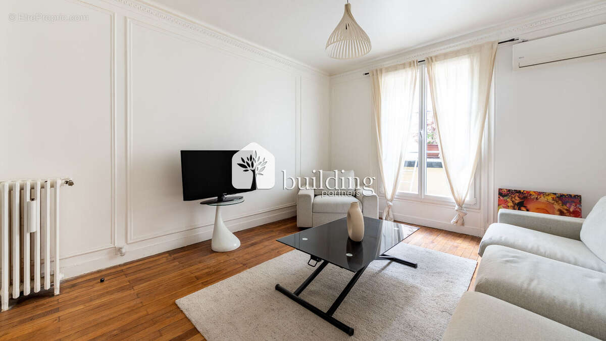 Appartement à PARIS-17E